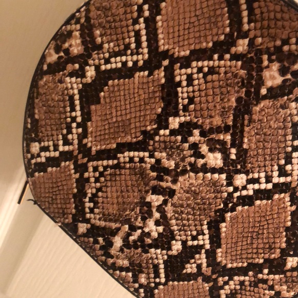 Handbag - Picture 4 of 5